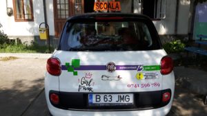 Colantare masina de scoala auto